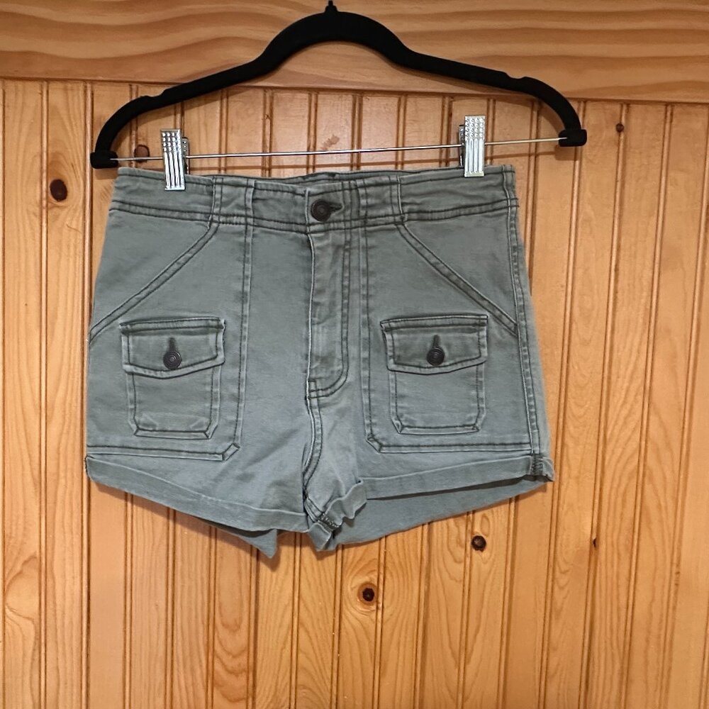 Army Green Abercrombie & Fitch Cargo Short Size 2